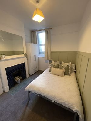 Photo 8- click for photo gallery